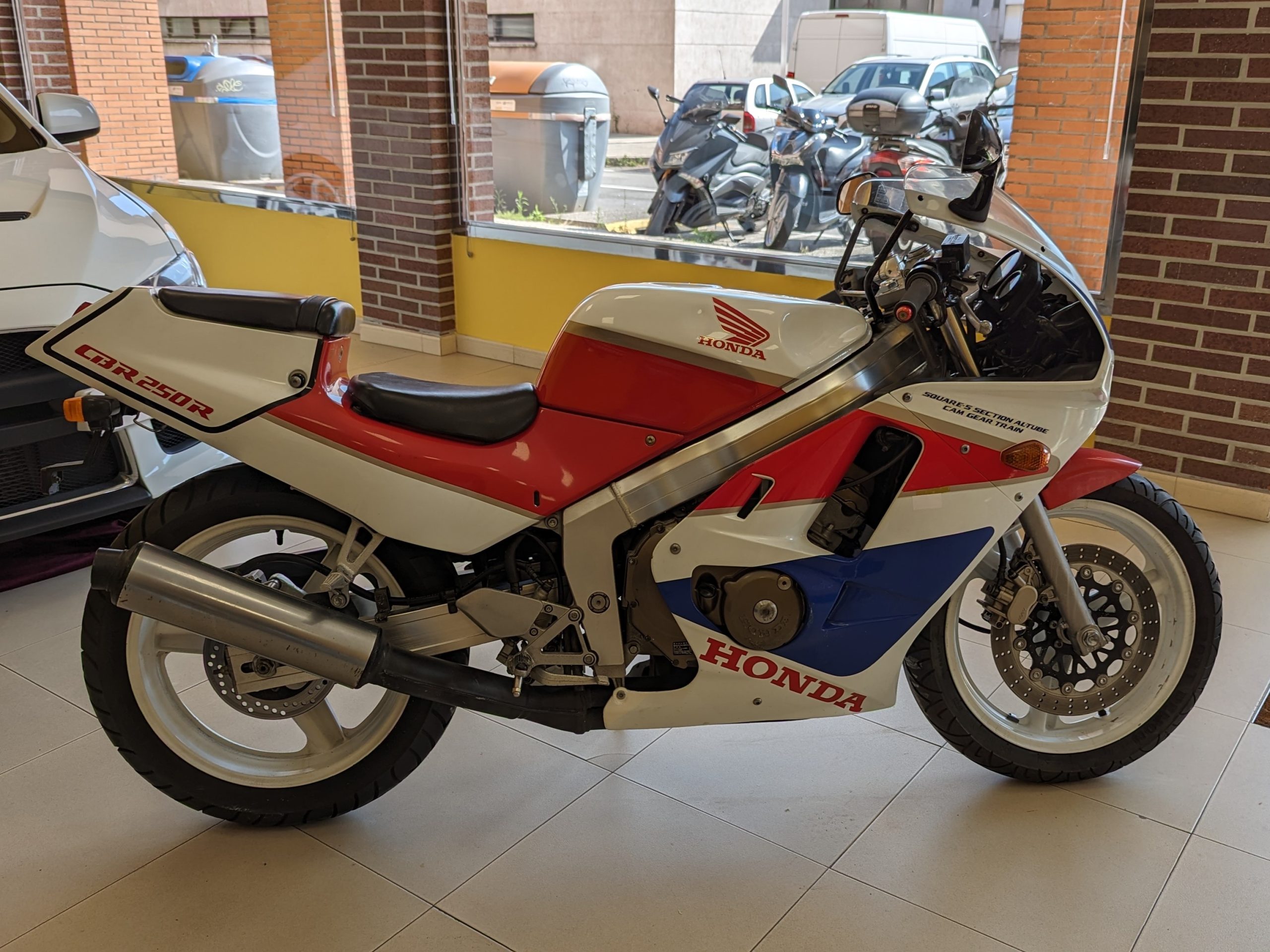 Honda CBR250