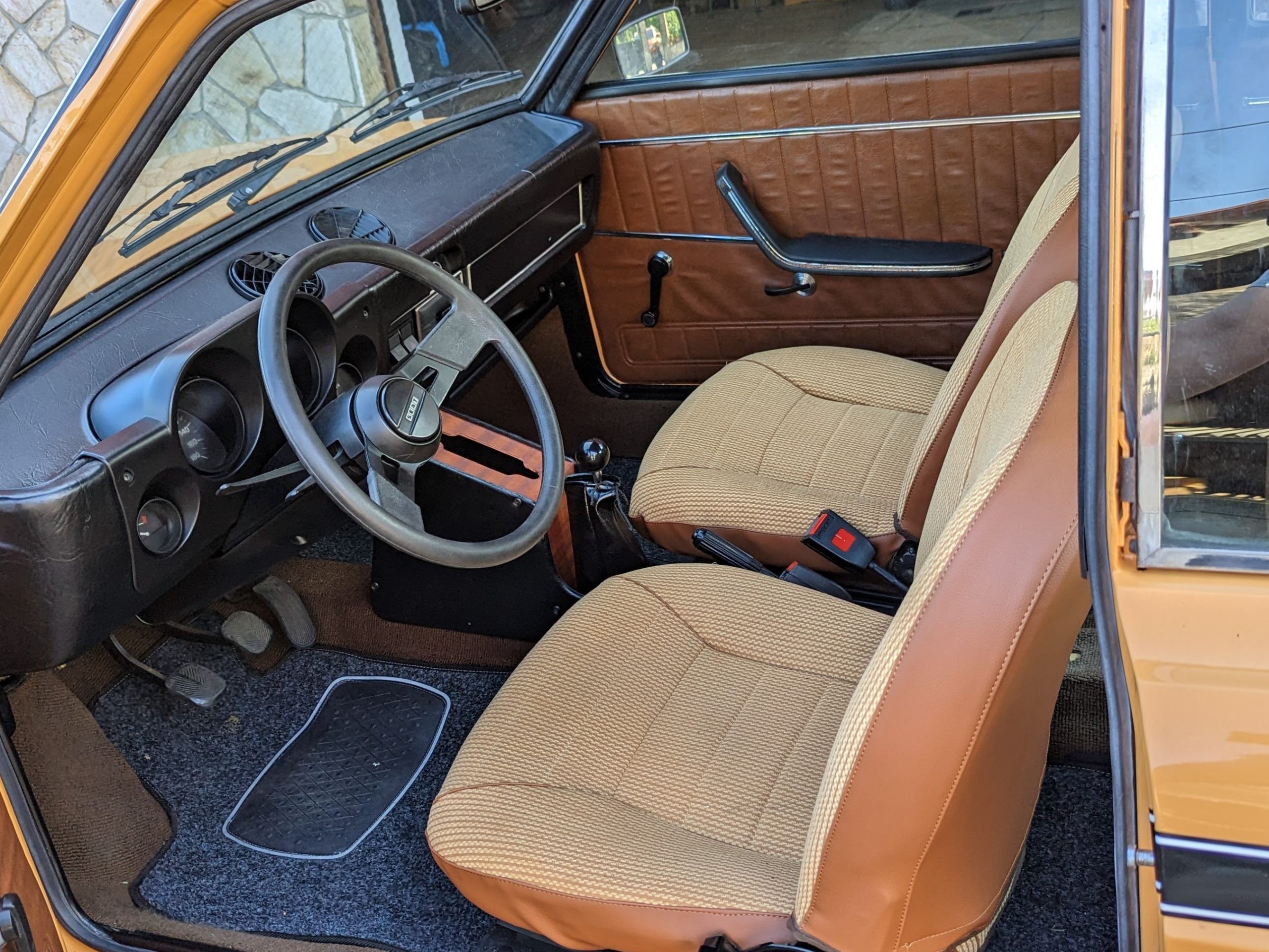 INTERIOR SEAT 128 HISTORICO